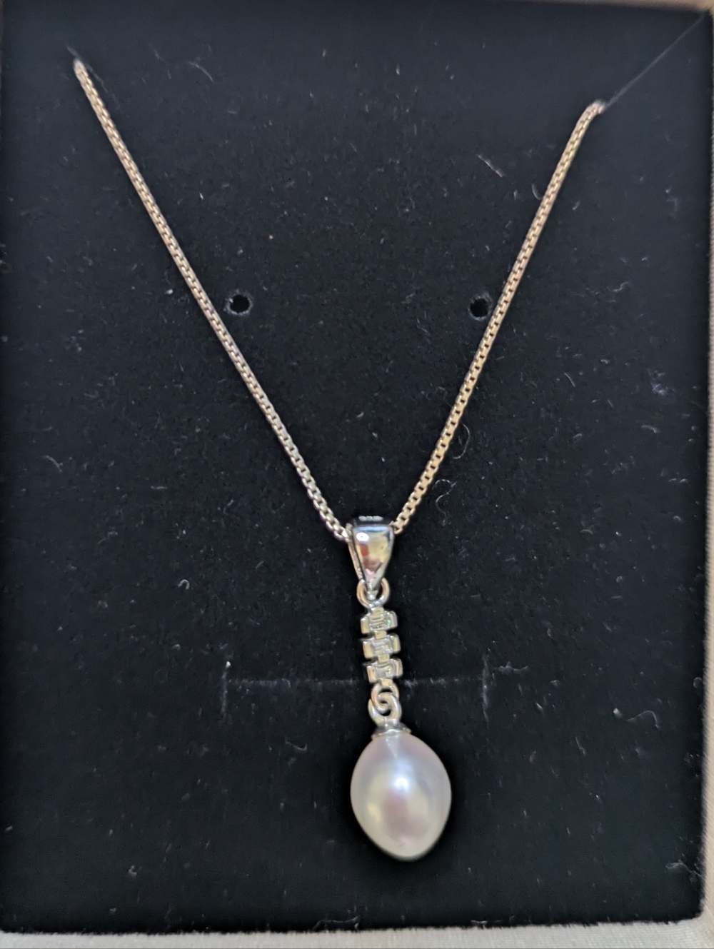 Classic White Pearl Drop Necklace with Silver Accent